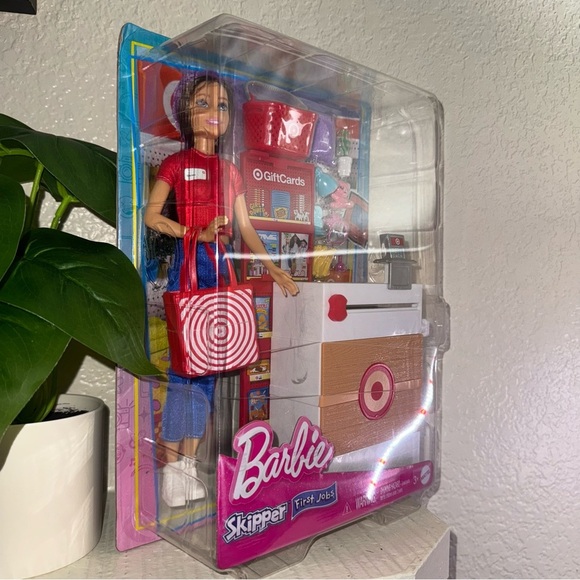 Barbie Skipper First Jobs Doll - Exclusive Target Checkout Play-set New In Box - Picture 2 of 9